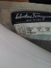 Load image into Gallery viewer, Online Vintage Shop, Vintage Clothing Boutique, Vintage, Women's Clothing, Seconhand, Distressed Vintage Designs, Sustainable Fashion