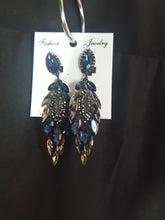 Load image into Gallery viewer, Online Vintage Shop, Vintage Clothing Boutique, Vintage, Women's Clothing, Seconhand, Distressed Vintage Designs, Sustainable Fashion