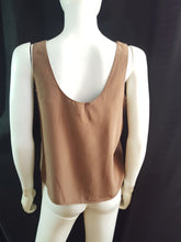 Load image into Gallery viewer, Online Vintage Shop, Vintage Clothing Boutique, Vintage, Women's Clothing, Seconhand, Distressed Vintage Designs, Sustainable Fashion