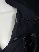 Load image into Gallery viewer, Online Vintage Shop, Vintage Clothing Boutique, Vintage, Women's Clothing, Seconhand, Distressed Vintage Designs, Sustainable Fashion