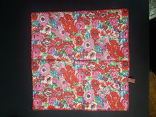 Load image into Gallery viewer, Online Vintage Shop, Vintage Clothing Boutique, Vintage, Women's Clothing, Seconhand, Distressed Vintage Designs, Sustainable Fashion