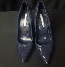 Load image into Gallery viewer, Online Vintage Shop, Vintage Clothing Boutique, Vintage, Women's Clothing, Seconhand, Distressed Vintage Designs, Sustainable Fashion