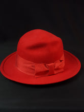 Load image into Gallery viewer, Online Vintage Shop, Vintage Clothing Boutique, Vintage, Women's Clothing, Seconhand, Distressed Vintage Designs, Sustainable Fashion