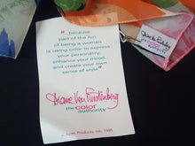 Load image into Gallery viewer, Online Vintage Shop, Vintage Clothing Boutique, Vintage, Women's Clothing, Seconhand, Distressed Vintage Designs, Sustainable Fashion