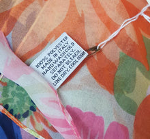 Load image into Gallery viewer, Online Vintage Shop, Vintage Clothing Boutique, Vintage, Women's Clothing, Seconhand, Distressed Vintage Designs, Sustainable Fashion