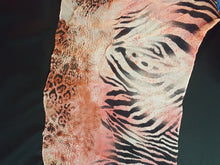 Load image into Gallery viewer, Online Vintage Shop, Vintage Clothing Boutique, Vintage, Women's Clothing, Seconhand, Distressed Vintage Designs, Sustainable Fashion