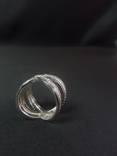 Load image into Gallery viewer, Online Vintage Shop, Vintage Clothing Boutique, Vintage, Women's Clothing, Seconhand, Distressed Vintage Designs, Sustainable Fashion