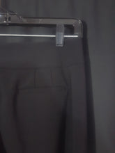 Load image into Gallery viewer, Online Vintage Shop, Vintage Clothing Boutique, Vintage, Women's Clothing, Seconhand, Distressed Vintage Designs, Sustainable Fashion