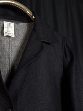 Load image into Gallery viewer, Online Vintage Shop, Vintage Clothing Boutique, Vintage, Women's Clothing, Seconhand, Distressed Vintage Designs, Sustainable Fashion