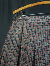 Load image into Gallery viewer, Online Vintage Shop, Vintage Clothing Boutique, Vintage, Women's Clothing, Seconhand, Distressed Vintage Designs, Sustainable Fashion