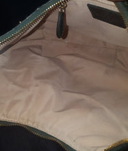 Load image into Gallery viewer, Online Vintage Shop, Vintage Clothing Boutique, Vintage, Women's Clothing, Seconhand, Distressed Vintage Designs, Sustainable Fashion