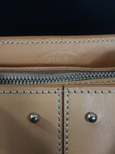 Load image into Gallery viewer, Online Vintage Shop, Vintage Clothing Boutique, Vintage, Women's Clothing, Seconhand, Distressed Vintage Designs, Sustainable Fashion