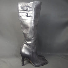 Load image into Gallery viewer, Online Vintage Shop, Vintage Clothing Boutique, Vintage, Women's Clothing, Seconhand, Distressed Vintage Designs, Sustainable Fashion