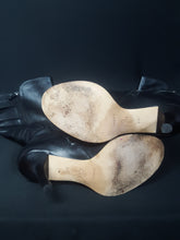 Load image into Gallery viewer, Online Vintage Shop, Vintage Clothing Boutique, Vintage, Women's Clothing, Seconhand, Distressed Vintage Designs, Sustainable Fashion