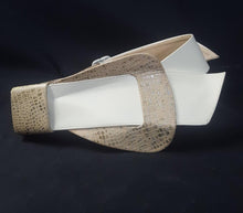 Load image into Gallery viewer, Online Vintage Shop, Vintage Clothing Boutique, Vintage, Women's Clothing, Seconhand, Distressed Vintage Designs, Sustainable Fashion