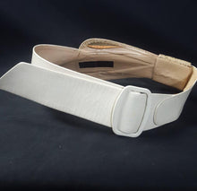 Load image into Gallery viewer, Online Vintage Shop, Vintage Clothing Boutique, Vintage, Women's Clothing, Seconhand, Distressed Vintage Designs, Sustainable Fashion