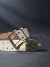 Load image into Gallery viewer, Online Vintage Shop, Vintage Clothing Boutique, Vintage, Women's Clothing, Seconhand, Distressed Vintage Designs, Sustainable Fashion