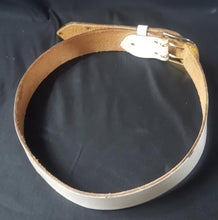 Load image into Gallery viewer, Online Vintage Shop, Vintage Clothing Boutique, Vintage, Women's Clothing, Seconhand, Distressed Vintage Designs, Sustainable Fashion