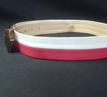 Load image into Gallery viewer, Online Vintage Shop, Vintage Clothing Boutique, Vintage, Women's Clothing, Seconhand, Distressed Vintage Designs, Sustainable Fashion