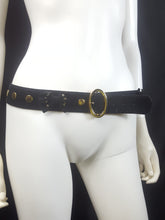 Load image into Gallery viewer, Online Vintage Shop, Vintage Clothing Boutique, Vintage, Women's Clothing, Seconhand, Distressed Vintage Designs, Sustainable Fashion