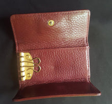 Load image into Gallery viewer, Online Vintage Shop, Vintage Clothing Boutique, Vintage, Women's Clothing, Seconhand, Distressed Vintage Designs, Sustainable Fashion