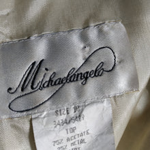 Load image into Gallery viewer, Online Vintage Shop, Vintage Clothing Boutique, Vintage, Women's Clothing, Seconhand, Distressed Vintage Designs, Sustainable Fashion