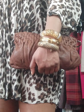 Load image into Gallery viewer, Online Vintage Shop, Vintage Clothing Boutique, Vintage, Women's Clothing, Seconhand, Distressed Vintage Designs, Sustainable Fashion