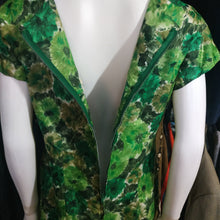 Load image into Gallery viewer, Online Vintage Shop, Vintage Clothing Boutique, Vintage, Women's Clothing, Seconhand, Distressed Vintage Designs, Sustainable Fashion