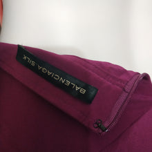 Load image into Gallery viewer, Online Vintage Shop, Vintage Clothing Boutique, Vintage, Women's Clothing, Seconhand, Distressed Vintage Designs, Sustainable Fashion