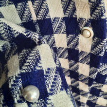 Load image into Gallery viewer, 70s Evan Picone Blue Houndstooth Blazer Size 4