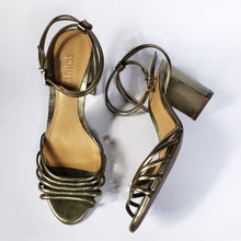 Load image into Gallery viewer, Online Vintage Shop, Vintage Clothing Boutique, Vintage, Women's Clothing, Seconhand, Distressed Vintage Designs, Sustainable Fashion