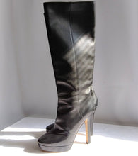 Load image into Gallery viewer, Online Vintage Shop, Vintage Clothing Boutique, Vintage, Women's Clothing, Seconhand, Distressed Vintage Designs, Sustainable Fashion