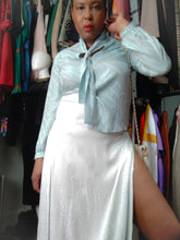 Load image into Gallery viewer, Online Vintage Shop, Vintage Clothing Boutique, Vintage, Women's Clothing, Seconhand, Distressed Vintage Designs, Sustainable Fashion