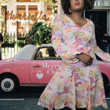 Load image into Gallery viewer, 70s Floral Print Dress