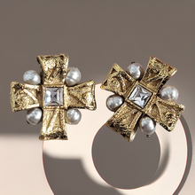 Load image into Gallery viewer, 80s Vintage Clip-On Earrings Christian Lacroix