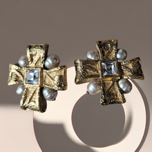 Load image into Gallery viewer, 80s Vintage Clip-On Earrings Christian Lacroix