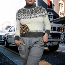 Load image into Gallery viewer, Rare 1980s The Woolrich Woman Faire Isle Pure Wool Sweater Size M