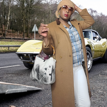 Load image into Gallery viewer, 1960s Vintage Valentino Boutique Camel Hair Coat Size Large