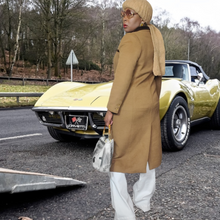 Load image into Gallery viewer, 1960s Vintage Valentino Boutique Camel Hair Coat Size Large