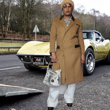 Load image into Gallery viewer, 1960s Vintage Valentino Boutique Camel Hair Coat Size Large