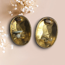 Load image into Gallery viewer, 80s Vintage Leopard Clip-On Earrings