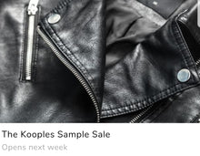 Load image into Gallery viewer, Online Vintage Shop, Vintage Clothing Boutique, Vintage, Women's Clothing, Seconhand, Distressed Vintage Designs, Sustainable Fashion