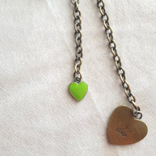 Load image into Gallery viewer, Online Vintage Shop, Vintage Clothing Boutique, Vintage, Women's Clothing, Seconhand, Distressed Vintage Designs, Sustainable Fashion