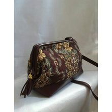 Load image into Gallery viewer, Online Vintage Shop, Vintage Clothing Boutique, Vintage, Women's Clothing, Seconhand, Distressed Vintage Designs, Sustainable Fashion