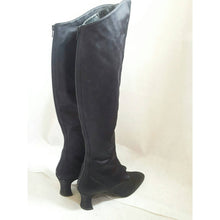 Load image into Gallery viewer, Online Vintage Shop, Vintage Clothing Boutique, Vintage, Women's Clothing, Seconhand, Distressed Vintage Designs, Sustainable Fashion