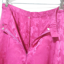 Load image into Gallery viewer, Online Vintage Shop, Vintage Clothing Boutique, Vintage, Women's Clothing, Seconhand, Distressed Vintage Designs, Sustainable Fashion