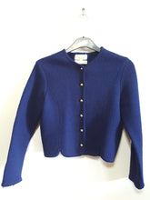 Load image into Gallery viewer, Online Vintage Shop, Vintage Clothing Boutique, Vintage, Women's Clothing, Seconhand, Distressed Vintage Designs, Sustainable Fashion