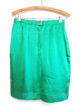 Load image into Gallery viewer, Online Vintage Shop, Vintage Clothing Boutique, Vintage, Women's Clothing, Seconhand, Distressed Vintage Designs, Sustainable Fashion