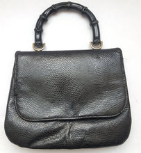 Load image into Gallery viewer, Online Vintage Shop, Vintage Clothing Boutique, Vintage, Women's Clothing, Seconhand, Distressed Vintage Designs, Sustainable Fashion