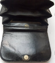 Load image into Gallery viewer, Online Vintage Shop, Vintage Clothing Boutique, Vintage, Women's Clothing, Seconhand, Distressed Vintage Designs, Sustainable Fashion